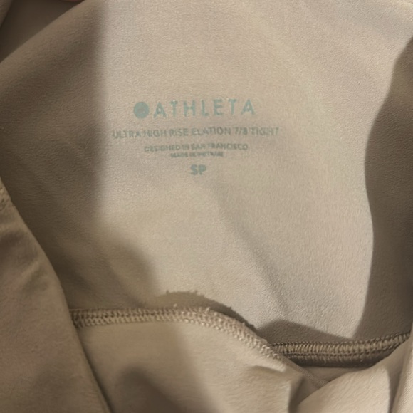 Athleta small petite mauve ultra high rise elation 7/8 tights. EUC. 22’ inseam - Picture 2 of 3